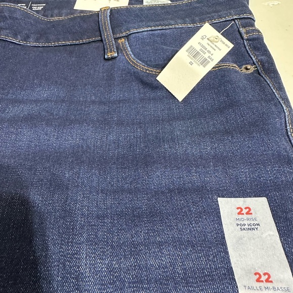 Old Navy Mid-Rise Pop Icon Skinny Jeans Size 22 NWT - Picture 3 of 4